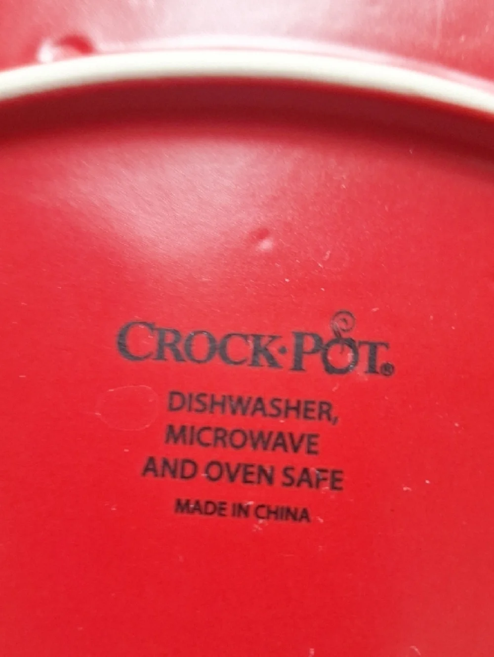 Red Oval Ceramic Bake Dish with Black Interior - Versatile Oven Bakeware